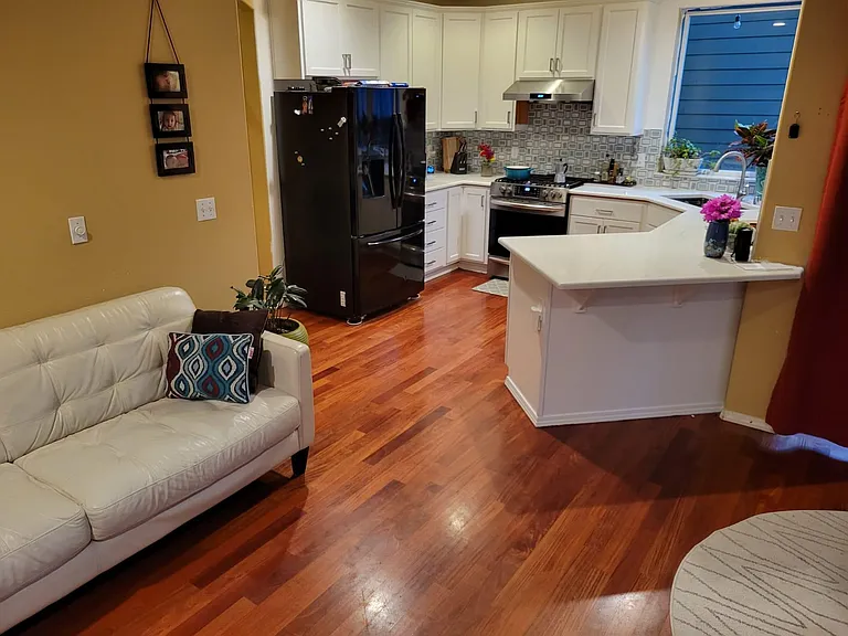 23022 SE 13th Way — Photo 5