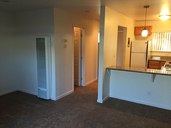 2nd image of 624 Morse Ave APT 5