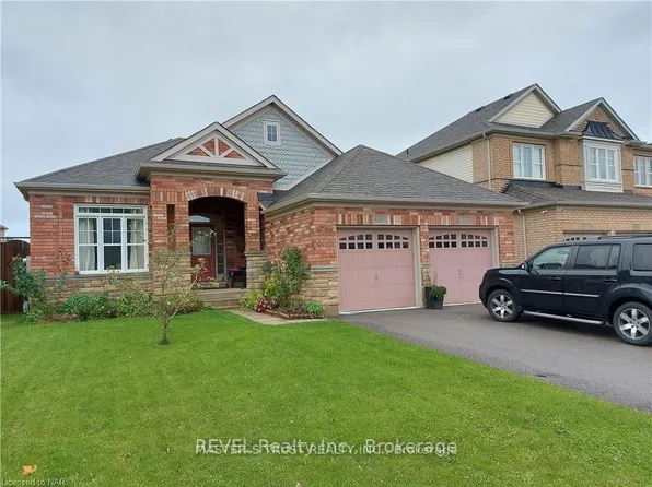 6353 W Saint Michael Ave, Niagara Falls, ON L2H 0C7