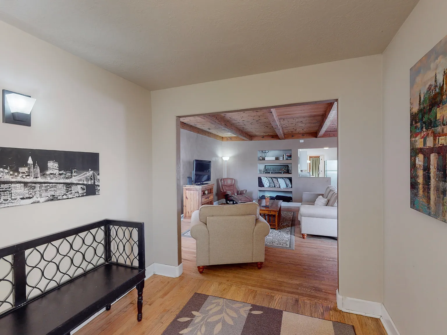 2 bed, 1200 sqft, $2,100 — Photo 2