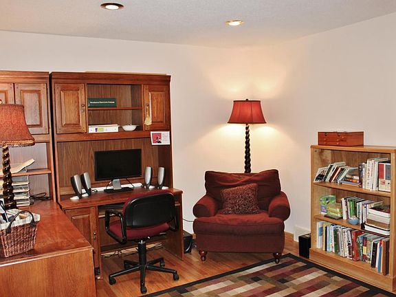 5th image of 4366 Laurel Dr