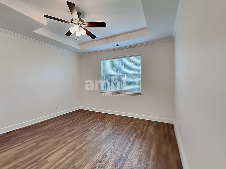 5823 Zurich Rd — Photo 14