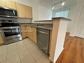 1 bed, 1.0 bath, $1,790 — Photo 2