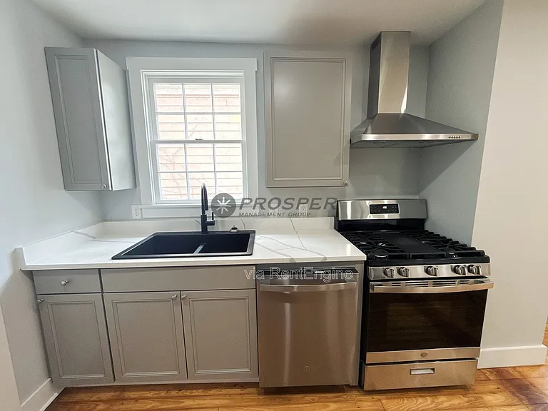 250 Rutledge Ave #B — Photo 12