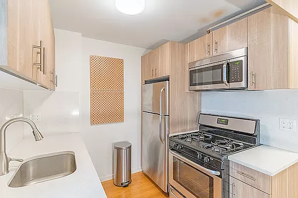 Rented by MySpaceNYC | media 25