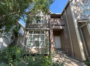 327 NE Roth St, Portland, OR 97211