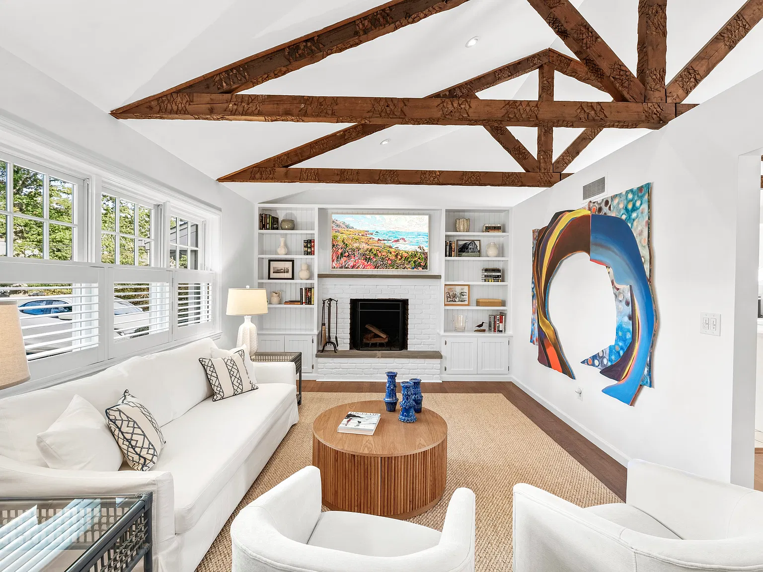 Charming Hamptons Retreat Near Westhampton Beach Village — Photo 2