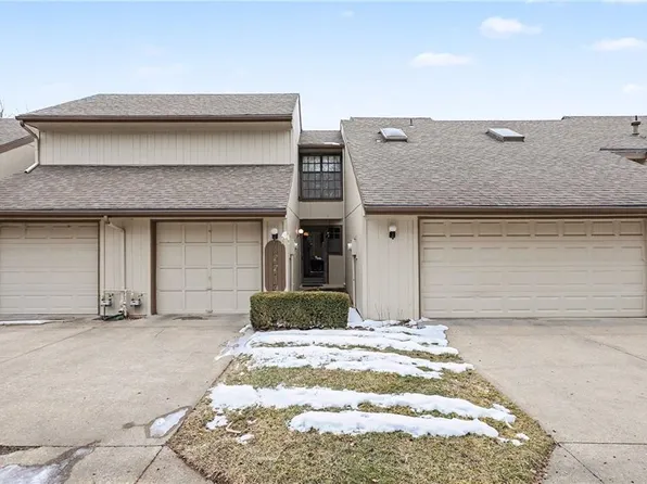 12213 Holmes Ln, Kansas City, MO 64146