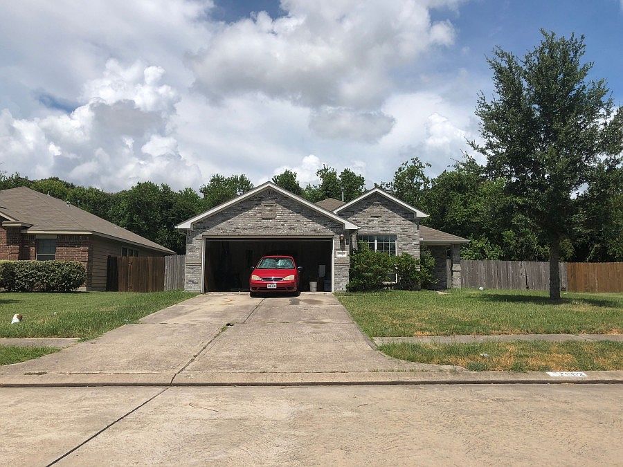 1st image of 7802 Big Oak Dr