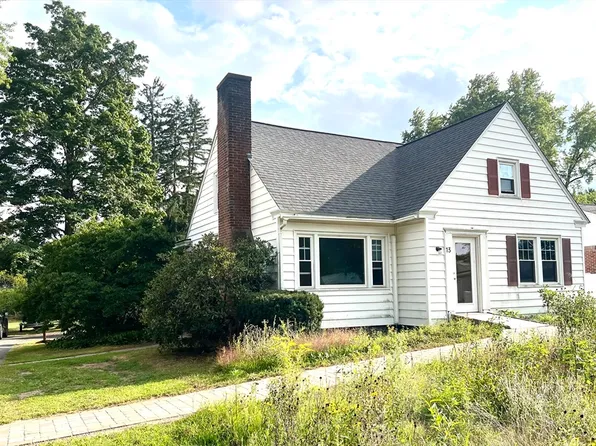 13 West St, South Deerfield, MA 01373