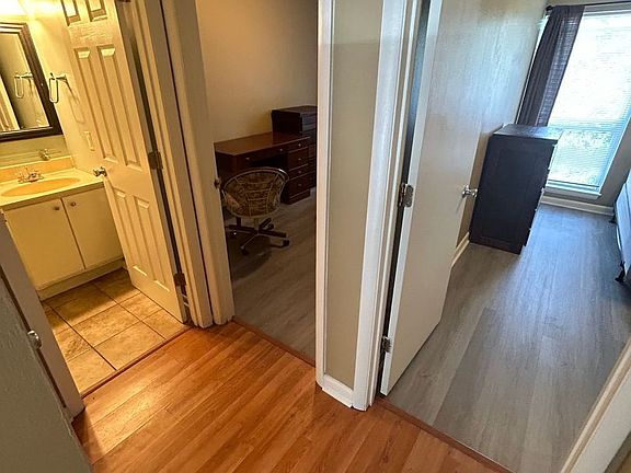 5th image of 1386 Bradley Dr #4B-2Ba-1352Sqft