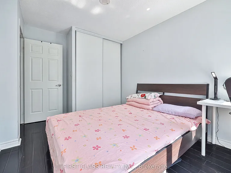35 Hollywood Ave #1711 — Photo 17