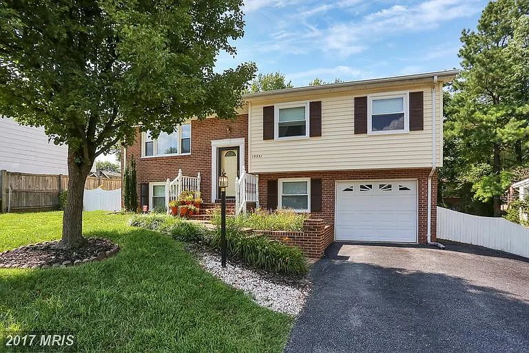 13351 Kingsman Rd photo 1
