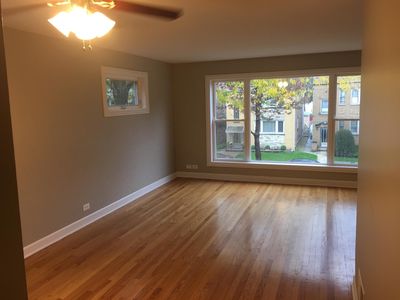 6145 N Meade Ave, Chicago, IL, 60646