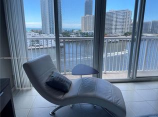 121 Golden Isles Dr APT 703, Hallandale, FL 33009
