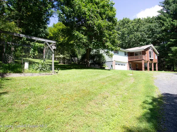 524 Angel Hill Road, Chatham, NY 12037