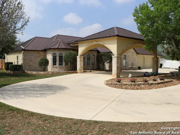 4431 fm 476, Poteet, TX 78065