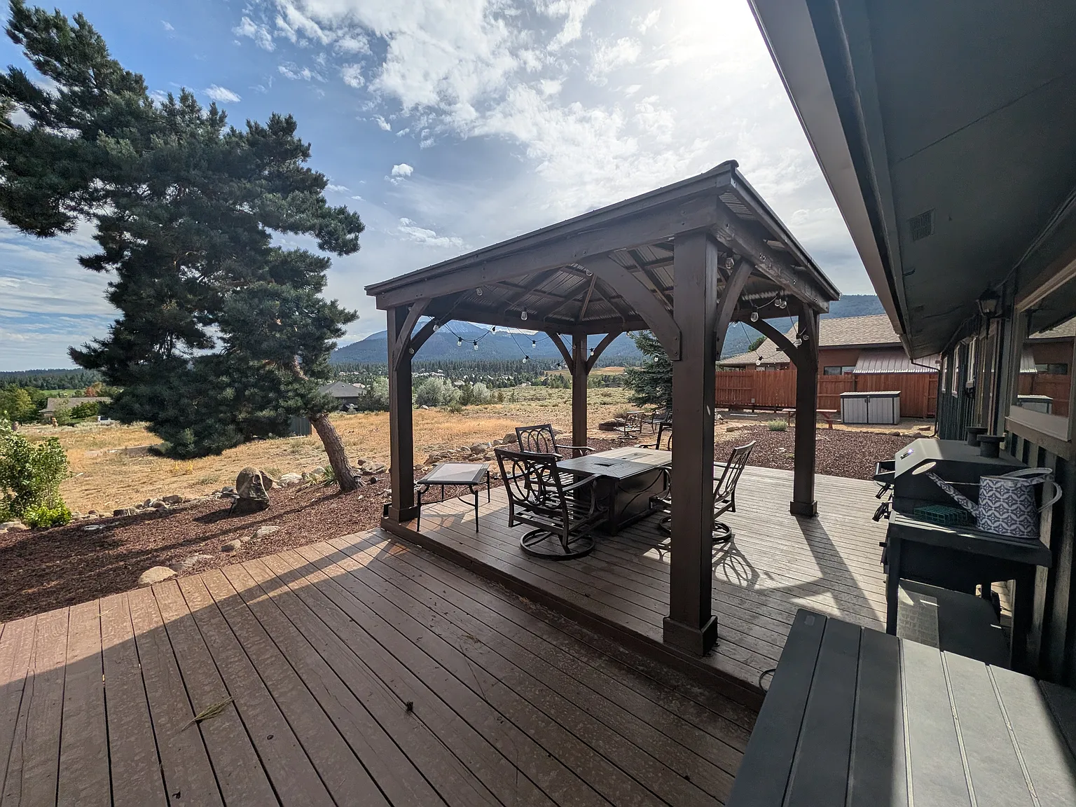 4 bed, 2379 sqft, $4,250 — Photo 2