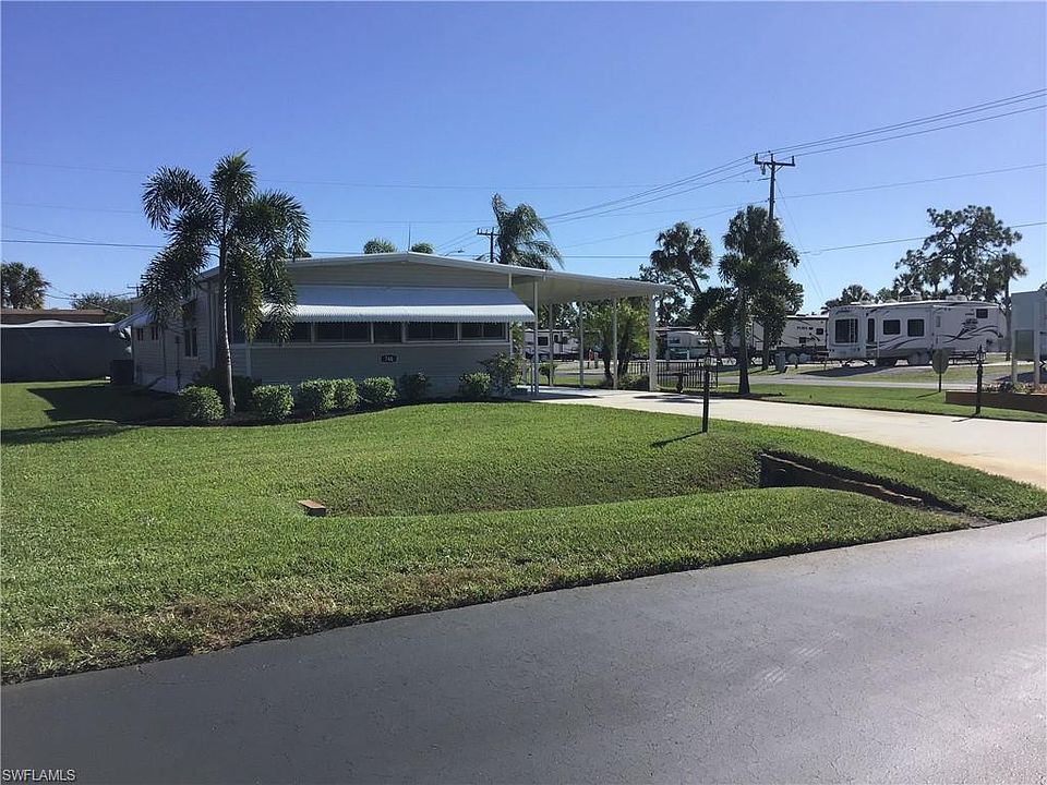 1st image of 27487 Bourbonniere Dr
