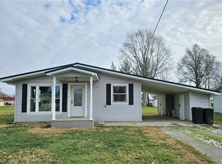 106 S Pennsylvania St, Toledo, IL 62468