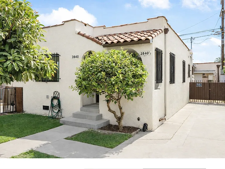 2840 S Mansfield Ave — Photo 1