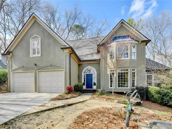 8950 Laurel Way, Johns Creek, GA 30022