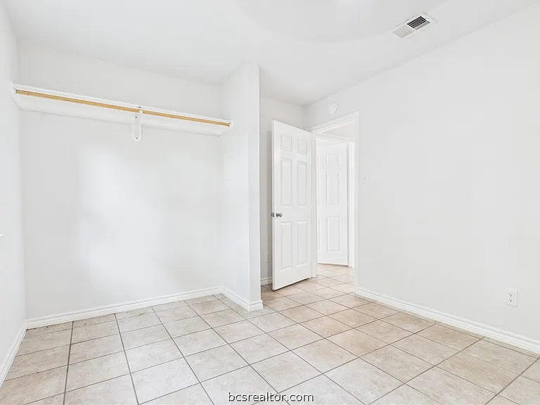 1902 Finfeather Rd #B — Photo 12