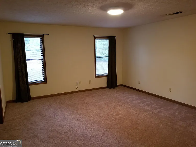 111 Bowmoor Bank — Photo 7