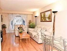 3309 Mainsail Cres #UPPER — Photo 2