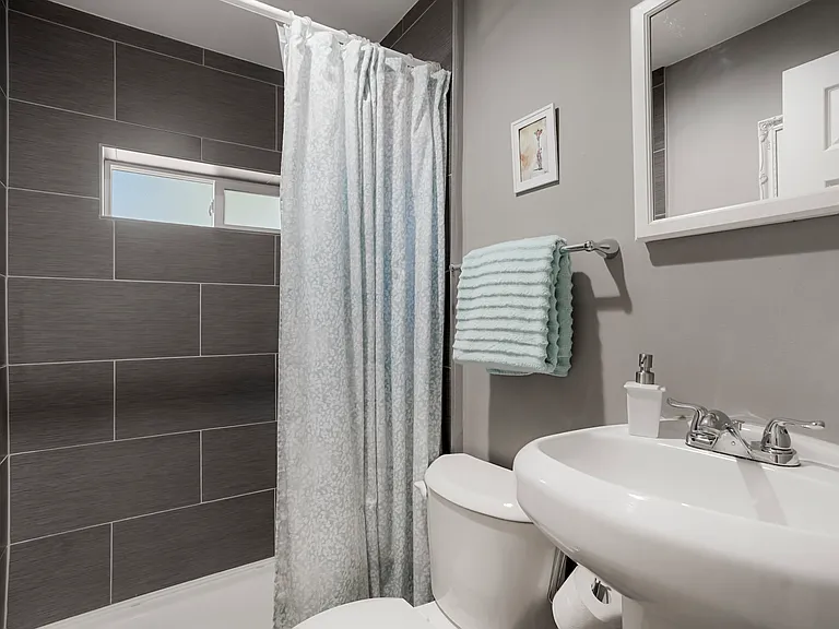 3653 N Monroe St — Photo 11