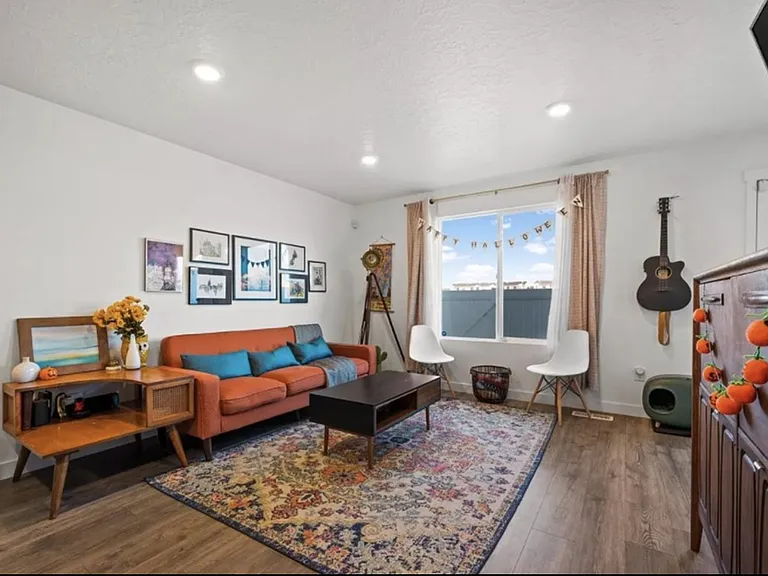 1116 E Pilot St — Photo 13