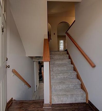 3rd image of 616 Sunset Cir