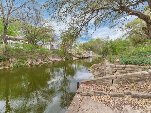 3811 Pawnee Ct, Granbury, TX 76048