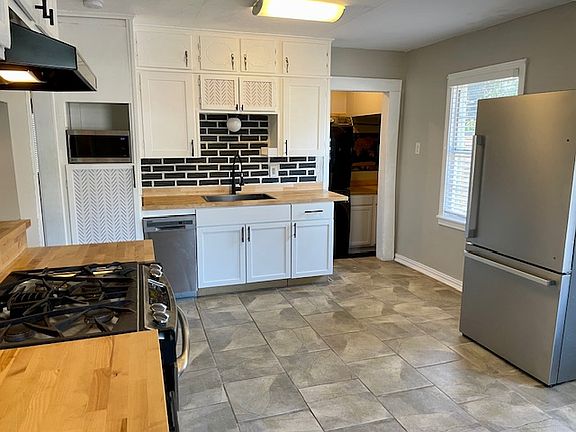 3rd image of 5513 James Dr