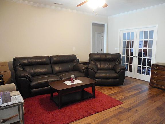 3rd image of 849 Westlawn Dr
