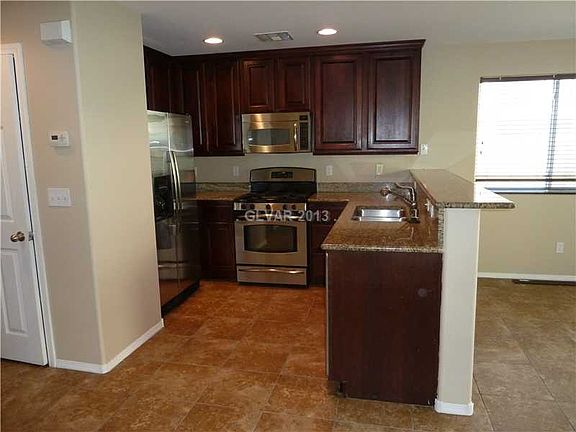 2nd image of 8273 Wildwood Glen Dr #8273