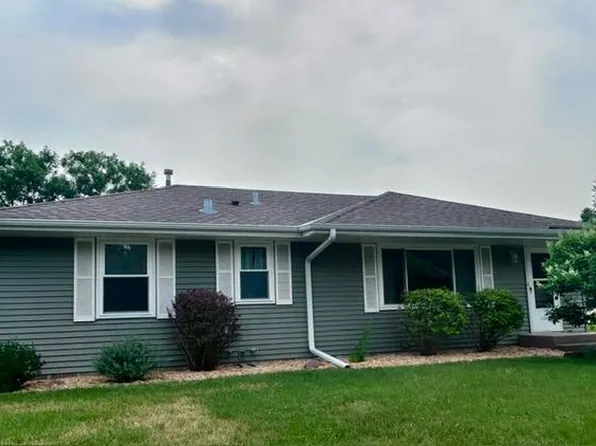 11447 Swallow St NW, Coon Rapids, MN 55433
