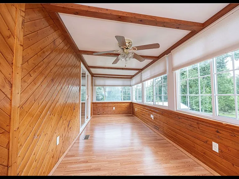 1112 S Hewitt Ave — Photo 12