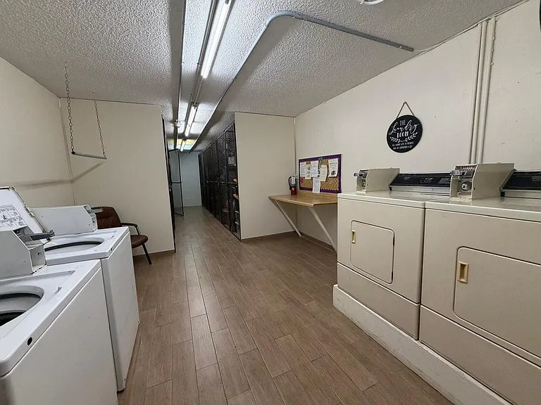 2402 Antigua Cir #D1 — Photo 18