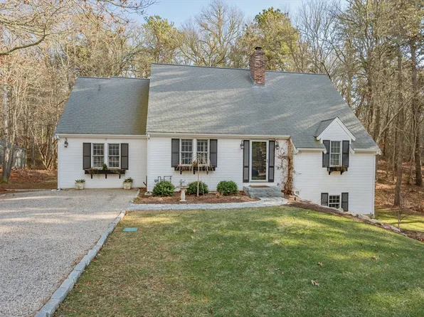 17 Briar Patch Rd, Barnstable, MA 02630