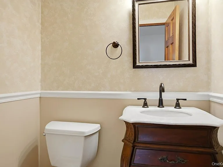 20 Williamsburg Dr — Photo 16