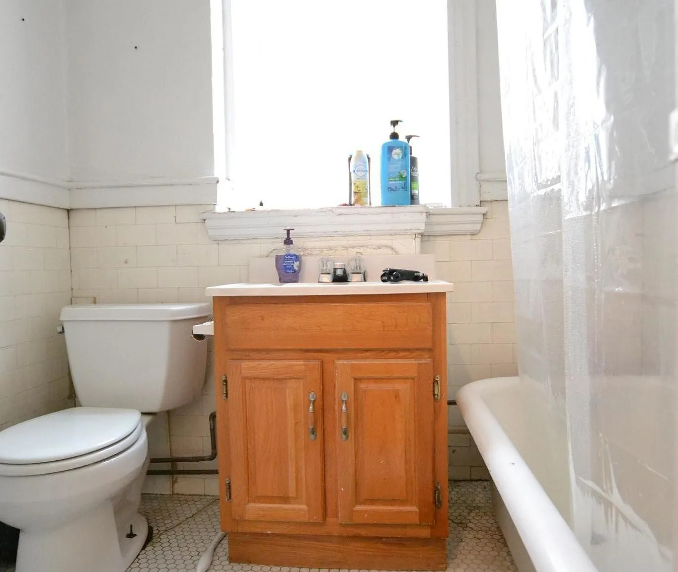 Studio, 400 sqft, $2,334 — Photo 2