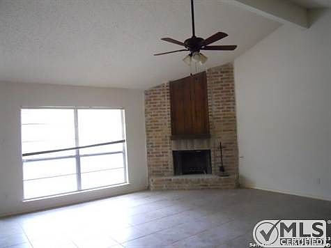4th image of 8402 Bart Starr St