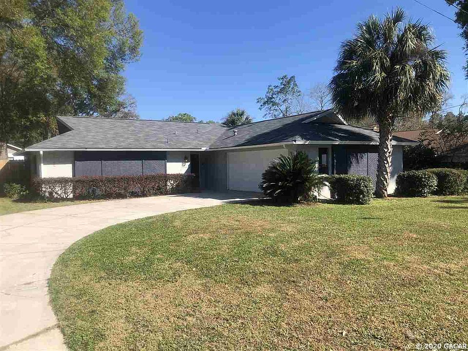 1st image of 829 SE 39th Ave