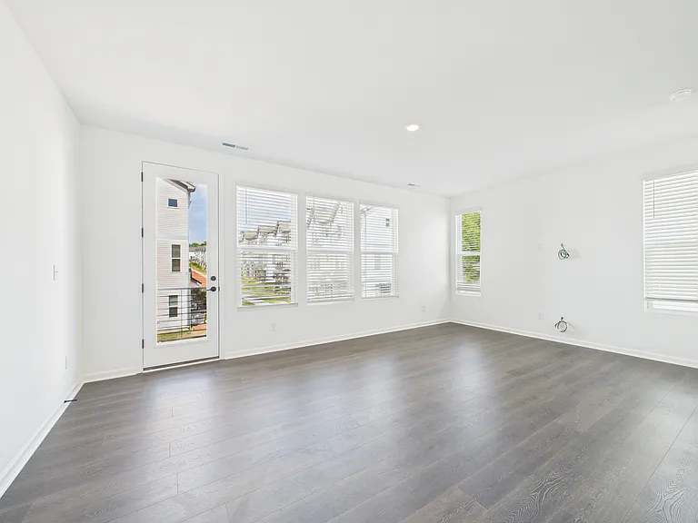 1623 Blanche St — Photo 8