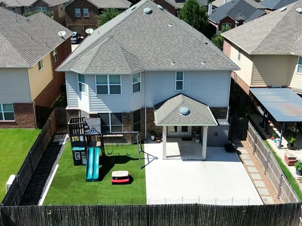 2224 Loreto Dr, Fort Worth, TX 76177