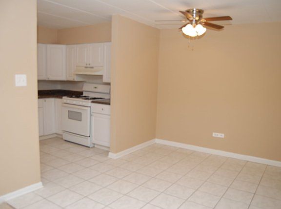 5th image of 18361 Glen Oak Ave APT I