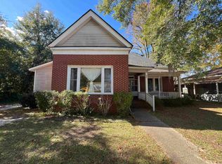 110 Gordon St, Kingstree, SC 29556