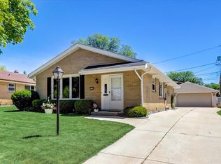 3748 S 93rd St, Milwaukee, WI 53228