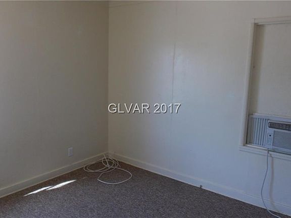 5th image of 1501 Railroad Ave